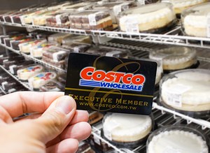 7 Costco Desserts Flying Off Shelves Right Now, Shoppers Say