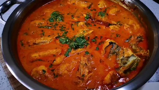 25K views · 1.1K reactions | Hake and Snoek Curry, step by step video tutorial. Enjoy. #curry #capemalayfood | Fatima Sydow Cooks | Facebook