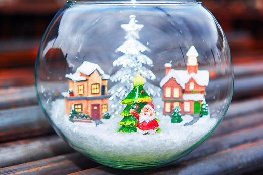 Fabriquez un village de Noël magique, dans un simple bocal en verre !
