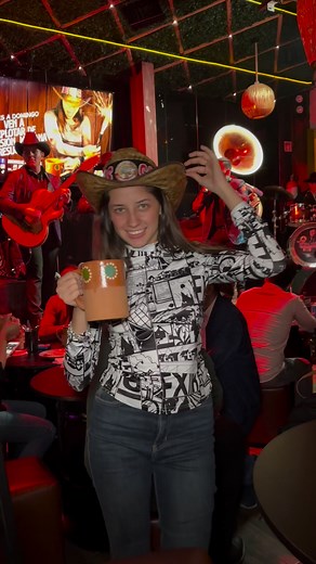 873K views · 9.2K reactions | Jalamos a El Compa de Jalisco Un plan nocturno con:➡️Cantaritos gigantes➡️Buen ambiente➡️Norteño bandaLos precios están bien para ir con amigos y dividirse la cuenta.Av. de la Paz 47, San Ángel TNT, San Ángel, Álvaro Obregón, 01000 Ciudad de México, CDMXAbre de Jueves a Domingo de 1:30pm a 2:30am | Jalo a Todo | Facebook