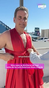¿Crees que le queda bien el vestido a @poncecarlos1?😅😂 105.7 Santa Cruz 88.3 La Paz - El Alto 98.5 Cochabamba www.eresradio.bo #eresradio #thalía #carlosponce | Eres Radio