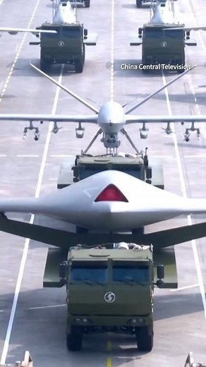 Chinese President Xi Jinping oversaw a massed military parade in central Beijing on Wednesday, commemorated the 80th anniversary of its victory over Japan and the end of World War II with a parade of more than 10,000 soldiers in Beijing’s Tiananmen Square on September 3, 2025. 🎥 South China Morning Post #news #beijing #China #militaryparade #ChinaMilitaryPower #ChinaMilitaryTech #ChinaWeapons #chinashowcase | Military Conflict Worldwide