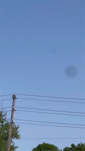 Cirrus SR22 N2275T flyby 5/18/2023