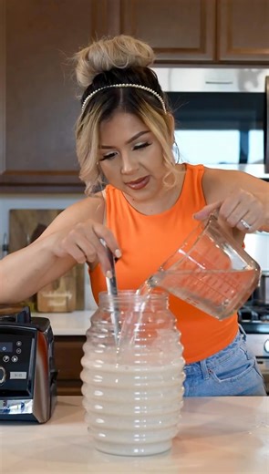 The Best HORCHATA Ever!!! PRO TIP!!!! ✅blend until rice is pulverized ✅add more water to dilute if you want it less concentrated ✅use a cheesecloth to prevent powdery/grainy texture Ingredients: 1 1/2 cup long grain white rice such as mahatma 1 large cinnamon stick 4 cups boiling water 1 can sweetened condensed milk 1 can evaporated milk 4 cups milk 2 additional cups of water(optional or you can use 6 cups milk only) 1 tbsp Mexican vanilla blend Lots of ice when serving 1 serving of love 💕 #hor