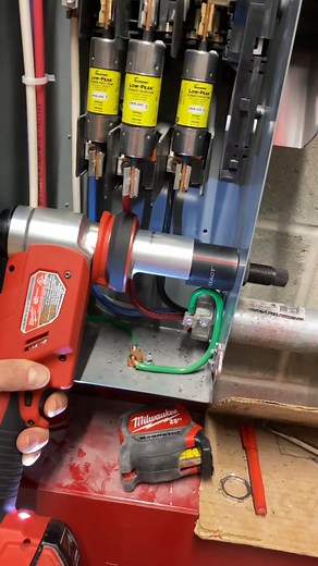 The Easiest Way to Punch. M18™ FORCE LOGIC™ 6T Knockout Tool. Video Credit: @yuriy_electrician Learn More > http://ms.spr.ly/6187Y8V3b | Milwaukee Tool
