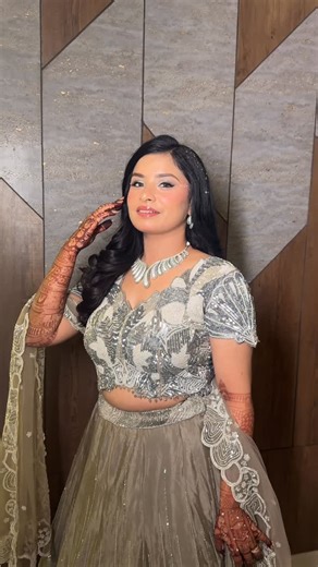 𝐈𝐫𝐚𝐦 𝐚𝐥𝐢 | MAKEUP ARTIST on Instagram: "Serving looks and how✨🤍 Gorgeous Bride @yashvi_25_02 ready for her Sangeet ✨ #makeupartist #bridalmakeup #makeup #bridesofinstagram #wedding"