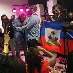 Plus qu'un amour impossible aujourd'hui ❤ Merci à mon @yoan_officiel pour sa présence ce week-end lors de cette mini tournée de concerts live 😘😘😘 Bientôt paris... #energie #concert #live #music #partage #antilles #Zouk #scene #partage #love | MILCA Officiel