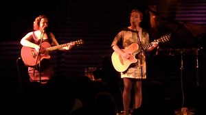 Between Two Trees - Allison Crowe and Billie Woods - Live Jazzhaus Freiburg