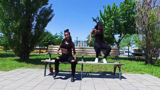 - French Touch in Canada - More videos on our instagram: @dancefloorgeneva Smooth and Elegant, this is how we would describe their Dancehall choreography. Created in 2006 in Paris, Blazin' Dance Crew Officiel was one of the first female dancehall crew in France. 6 years later, the 3 sisters Jayanne, Kayliss et Shyne decided to create their own dance studio A'motion Dance - Canada in Montreal and to share their passion for the Dancehall and Afrobeat vibes. Original Link : https://www.youtube.com/