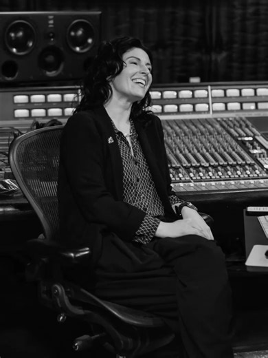 If you've followed Puscifer for any length of time, you've probably seen our mission statement: “𝘓𝘪𝘧𝘦 𝘪𝘴 𝘴𝘩𝘰𝘳𝘵. 𝘊𝘳𝘦𝘢𝘵𝘦 𝘴𝘰𝘮𝘦𝘵𝘩𝘪𝘯𝘨 𝘸𝘪𝘵𝘩 𝘦𝘷𝘦𝘳𝘺 𝘣𝘳𝘦𝘢𝘵𝘩 𝘺𝘰𝘶 𝘥𝘳𝘢𝘸.” In this new clip, Maynard talks about what that idea means to him, Carina, and Mat. Photo: Michelle Shiers