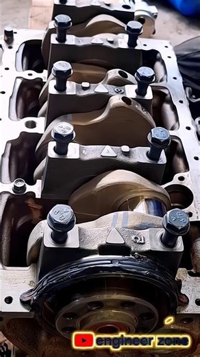 Install Crankshaft | Isuzu Panther 4JA1 Engine Rebuild ⚙️🔥 #Shorts