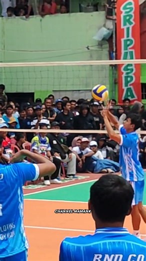 Warm-up set so clean… Dustin’s “sendi” pass got that smash invitation 😤🏐#VolleyballUSA #SetterLife