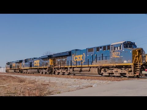 Last Minute CSX M692 Three Engine Freight Train Catch