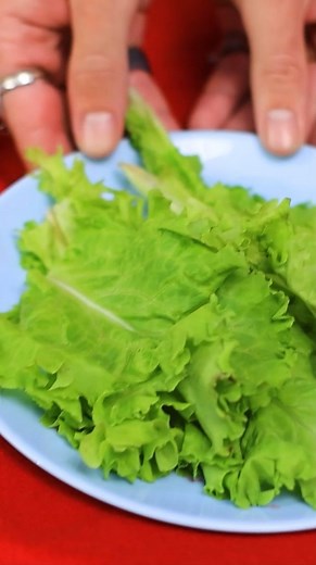 12K views · 97 reactions | How to feed a little vampire!!驪 #shorts #Vampire #trend | WooHoo WHOA | Facebook