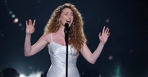 ‘Greatest Showman’ singer Loren Allred wows in ‘AGT: Fantasy League’ semifinals — but receives a mild criticism