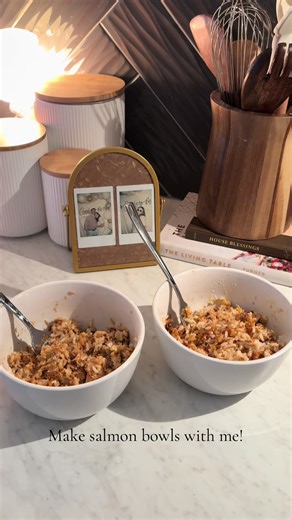 SUPER EASY SALMON BOWLS FOR TWO -Oil a pan and add two packages of Sam’s salmon bites -Use seasonings of choice and mash on medium heat -Pour a cup of rice into hot water and stir -Take your rice off the heat and let the water evaporate -When it’s done add a 1/2 tbsp of butter and stir it in -Mix your salmon and rice and top with Kewpie mayo -Enjoy!