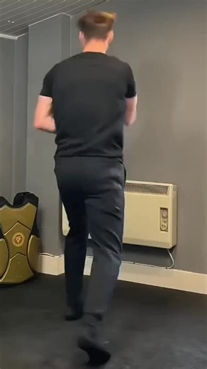 The spinning hook kick tutorial | Airy Gary | Facebook