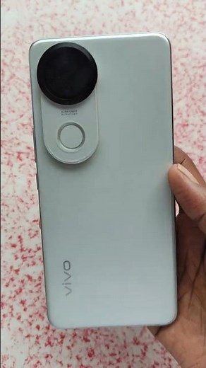 Vivo V50 first look