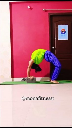 Try This Backbend Stretch! 🔥🧘‍♀️ #shorts #trending #yoga #viral #video #youtubeshorts #yt