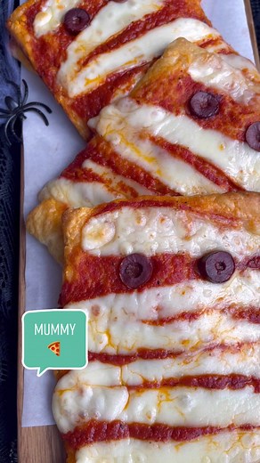 Delicious Mummy Pizza Recipe for Halloween