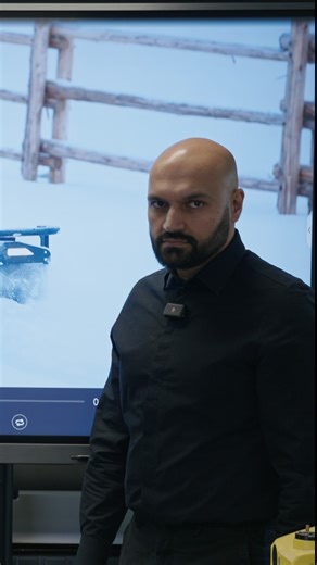 8.5K views · 22 reactions | Robotarna är inte långt ifrån från att göra jobbet åt oss nu 﫣 #datanovaservicepoint #snö #snöslunga #yarbo #robot | DataNova ServicePoint | Facebook