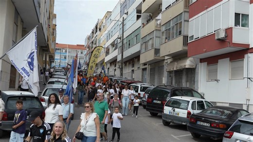 É com grande animação que o Movimento Associativo chega ao Estádio Vale d’Abelha para dar início a mais uma grande festa de abertura da Seixaliada. A demonstração da força da Seixaliada, ao fim de 42 anos de realização, num projecto único no panorama nacional. Venha ao estádio de Futebol do Paio Pies Futebol Clube, participe nas atividades e celebre connosco. Seixaliada é Desporto para todos. Siga as nossas Redes Sociais para saber tudo sobre a 42ª Seixalíada. . 42ª Seixalíada | Desporto para to