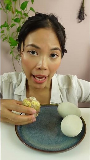 How to eat BALUT (Fertilized Duck Egg)