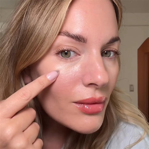 Try the NEW Clarins Total Eye Lift—now refillable—an all-in-one anti-aging eye cream that minimizes dark circles, puffiness, and gives you an eye lift in just 30 seconds.* | Clarins