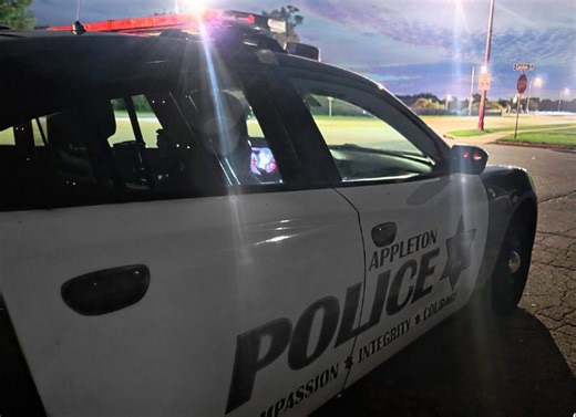 Man arrested for attempted homicide after stabbing a woman in Appleton