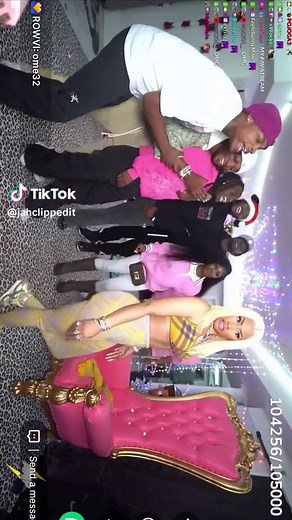 Nicki Minaj Twerking Compilation - Sexy Dance Moves