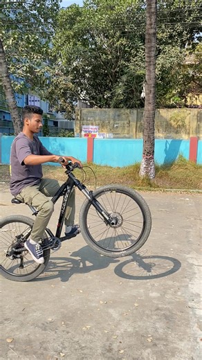 Mastering One-Handed Wheelies: Tips and Tricks