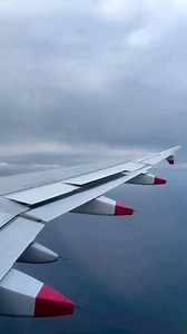 ✈ A flap is a high-lift device used to reduce the stalling speed of an aircraft wing at a given weight. The purpose of the flaps is to generate more lift at slower airspeed, which enables the airplane to fly at a greatly reduced speed with a lower risk of stalling. Credits for @rwy_ahead . . . . . . #️⃣ #turkishairlines #thy #travel #work #sky #aircraft #aviation #aviationlovers #milas #bodrum #instadaily #avgeek #voyage #instaaviation #turkish #777300er #b777300er #amsterdam #usa #voyagebodrum 