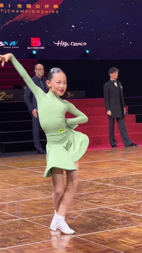 Discover the Advanced Techniques in Green Ballroom Dance