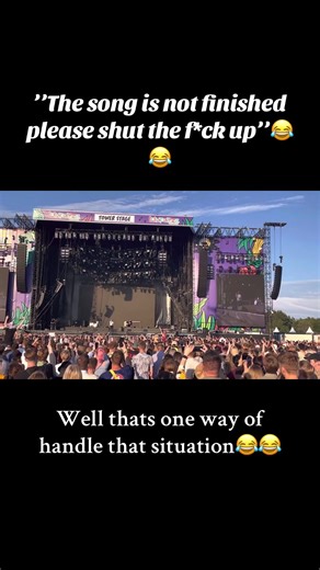 Lewis is just something else😂😂 Love it mate #lewiscapaldi #concert @Lewis Capaldi