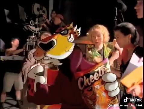 Cheetos Stunt Double Daffy Duck 1999 Commercial #cheetos #1999commercial #daffyduck #loonytoons #90thorwback #cheetoscommercial #90commercial #90nostalgia #daffyduck #loonytoonscommercial