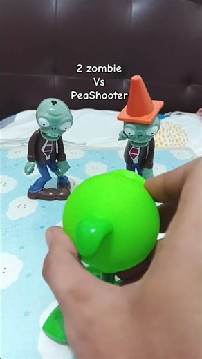 two zombies vs PeaShooters, satisfying plants vs zombies toys #toys