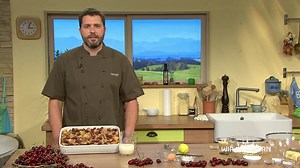 Zum "Tag der Franken" (der heute in Erlangen groß gefeiert wird) präsentiert Euch unser Konditormeister Martin Rößler sein fränkisches Lieblingsrezept. Und hier könnt Ihr nachschauen, wie's gemacht wird. Direkt zum Rezept: http://br.de/s/1oJlvrt | Wir in Bayern