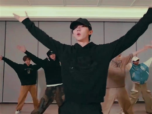 TNT 'Wiggle' Dance Practice | Teens in Times