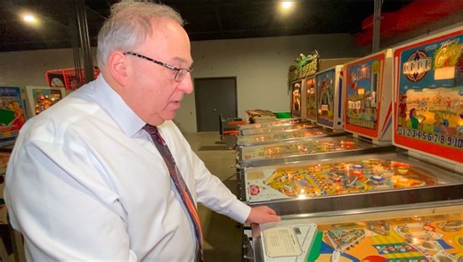 Pinball wizard turns collection of a lifetime into new business