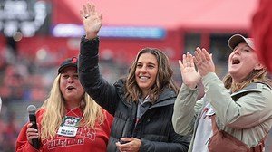 USWNT legend Carli Lloyd shows more vulnerability than ever in HOF speech