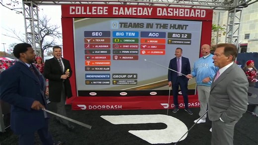 We're just a few weeks away from knowing the 12 teams that will make the new-look College Football Playoff 🤩 The crew breaks down how the bracket will be formed and what to expect the next few weeks. (via College GameDay) | College Football on ESPN