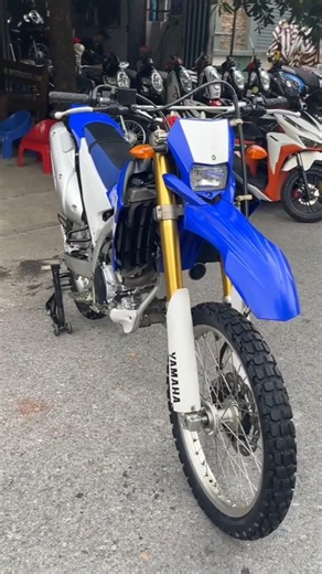 What's special about the Yamaha WR250R?