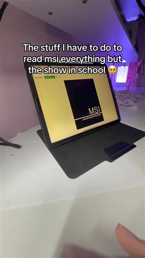 🦑🐇/🚸🏔️/🍅🎧/👙👛 (@literally.lyn_z.way)’s video of shows