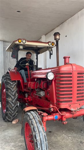 Satinder Virk Pharal on Instagram: "#belarustractor #tractor #vintage #antique #jatt"