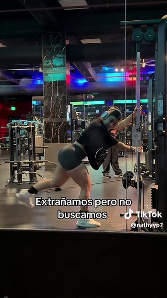 Understanding the Meaning of 'Te Extraño'