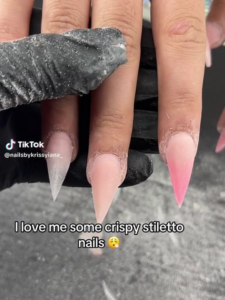 #stilettonails 😮‍💨 #shapingnails