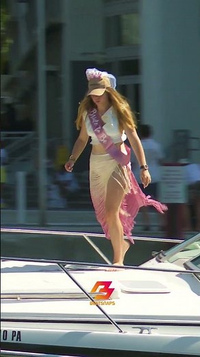 🌞🌊👙 Hula Girl Dancing in the Sun on a Yacht at Haulover Sandbar!