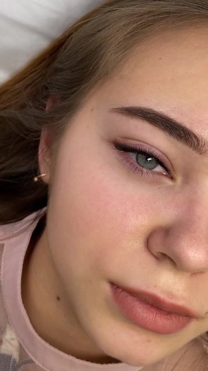 Eyelash Application Techniques for Beginners