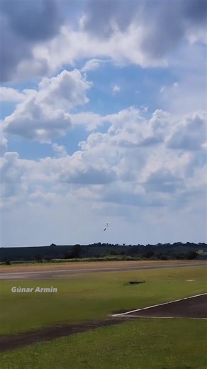 Four low height loops performed in the SZD 48-3 Jantar glider at Aeroclube de Tatui, flown by the well known aerobatic pilot Gúnar Armin Halboth. Each loop is flown with calm, focus and perfect control, showing his long experience in glider aerobatics. Filmed by Artur Halboth during an approved aerobatic flight. #glider #aerobatics #soaring #szd48 #jantar | Glider Airstrip