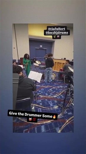 Musicians set the show on fire 🔥 with a crazy drummer 🥁 #viral #drummer #creativdrums